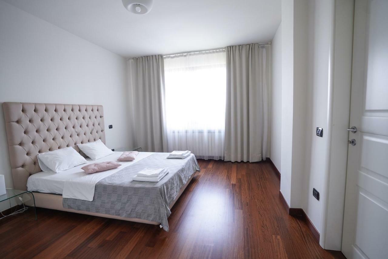 City Center Premium Apartments Bucarest Exterior foto