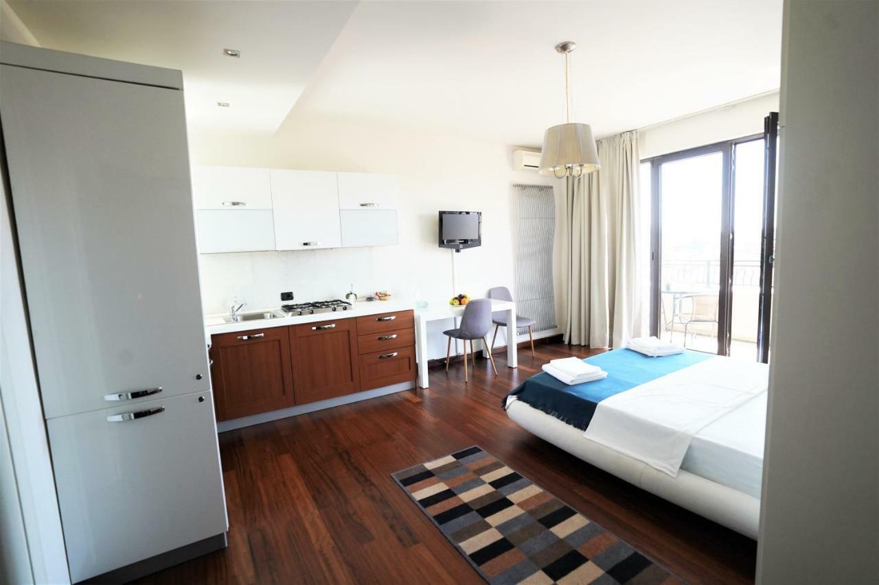 City Center Premium Apartments Bucarest Exterior foto