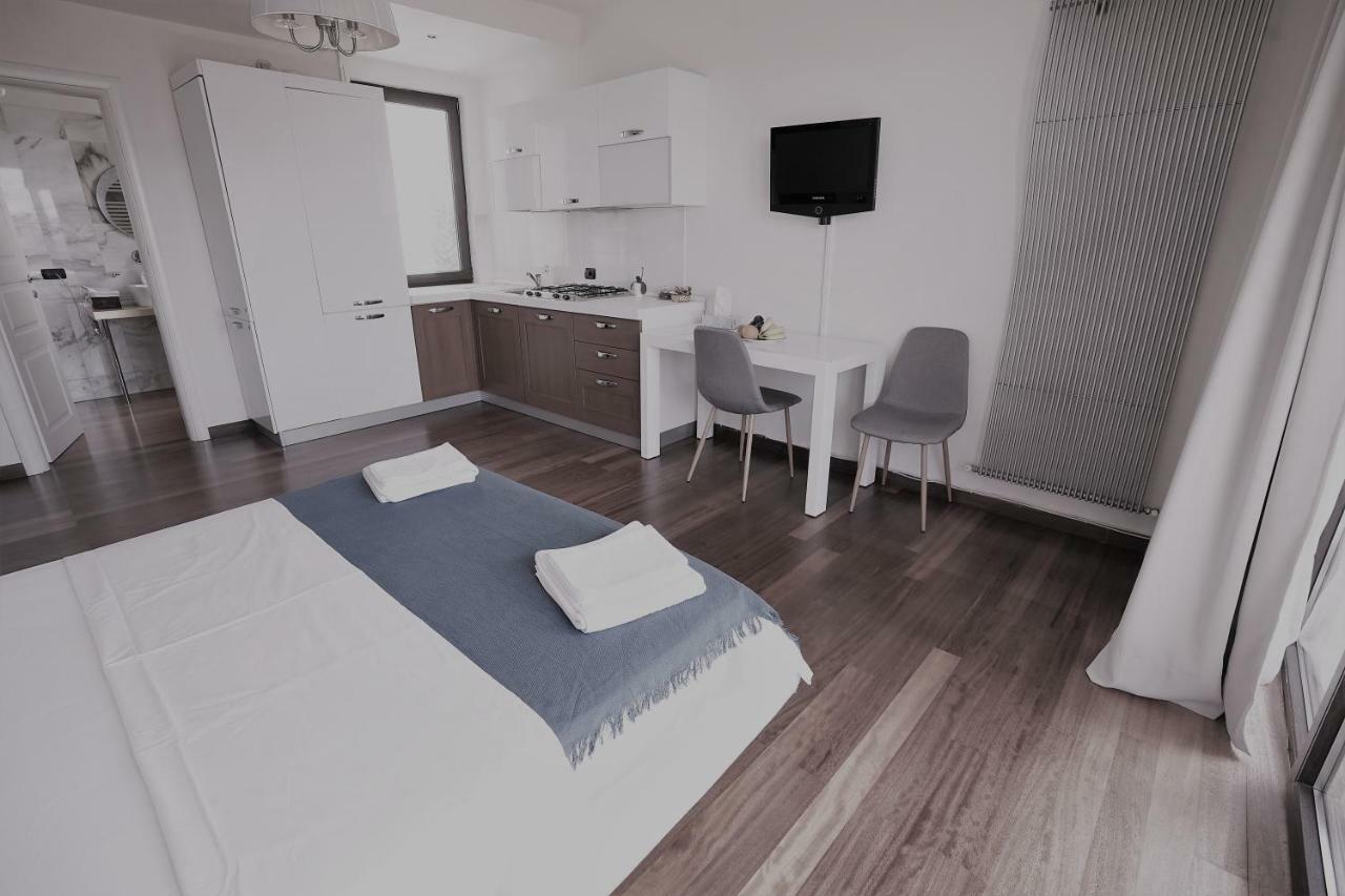 City Center Premium Apartments Bucarest Exterior foto