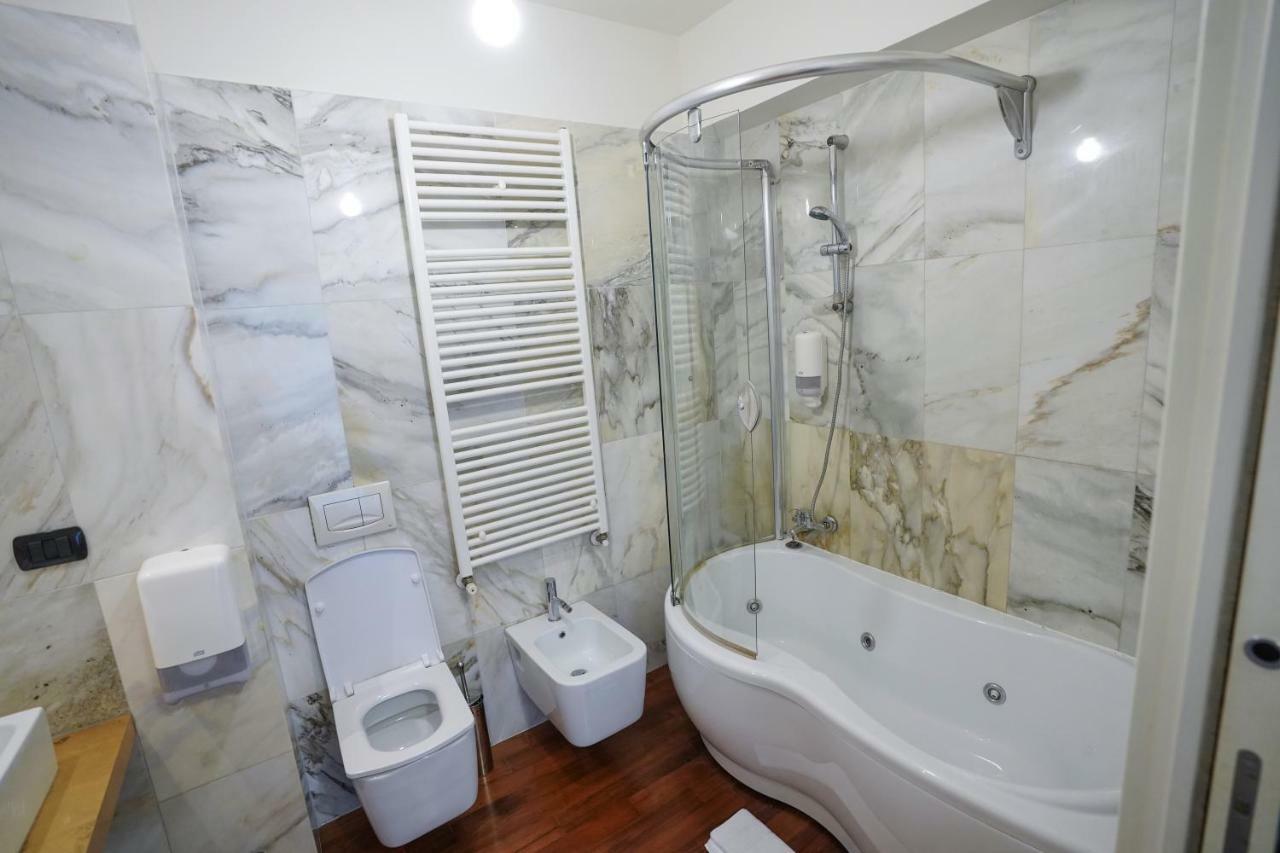 City Center Premium Apartments Bucarest Exterior foto